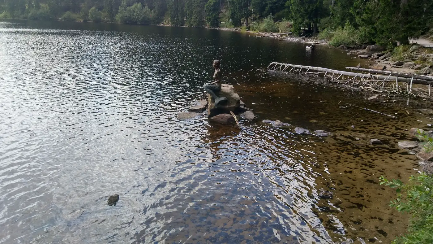 Bildtitel: Mummelsee mit Nixe