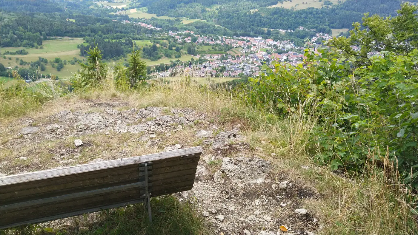 Bildtitel: Aussichtsbank Gräbelesberg - Laufen