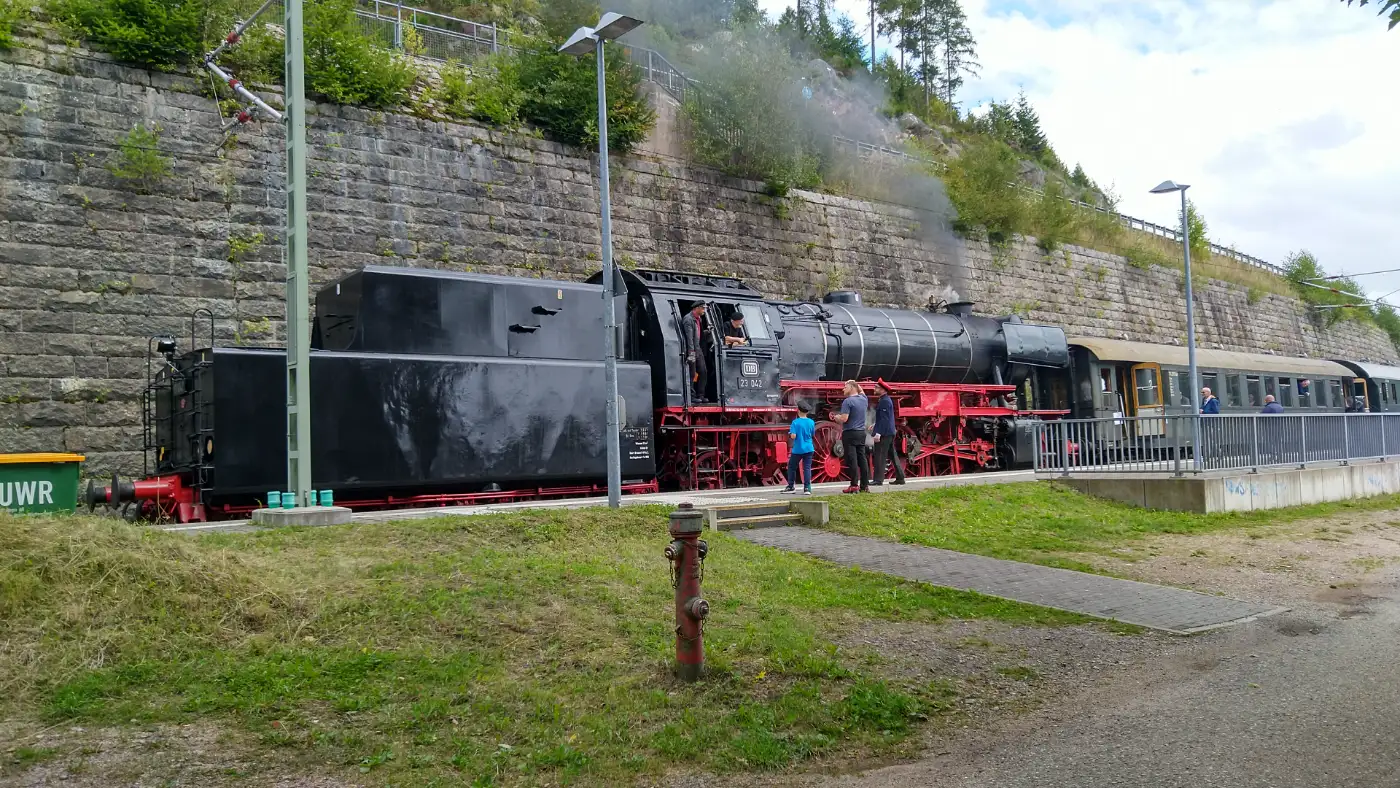 Bildtitel: Mit der Dampfeisenbahn nach Titisee