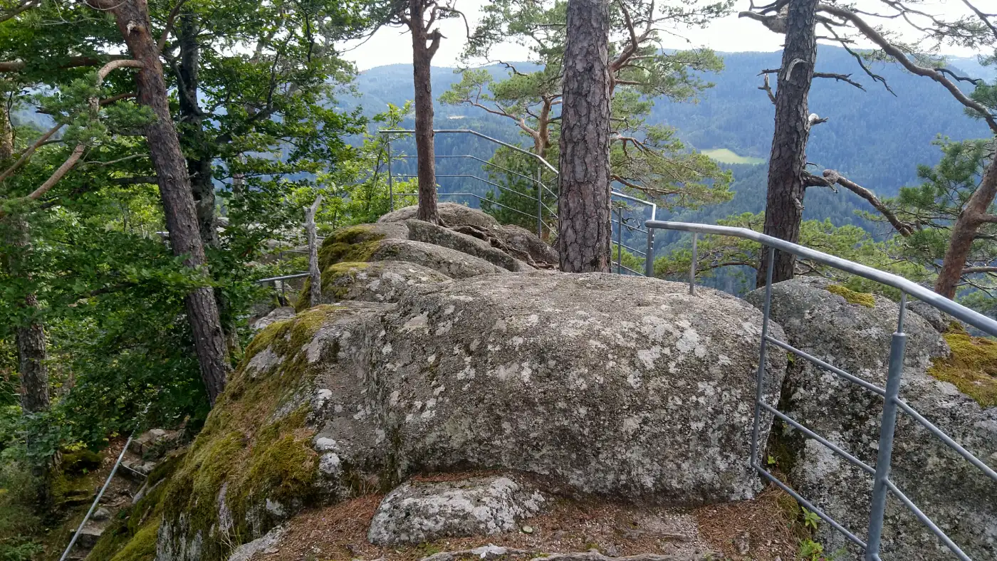 Bildtitel: Unterer Schlossfelsen