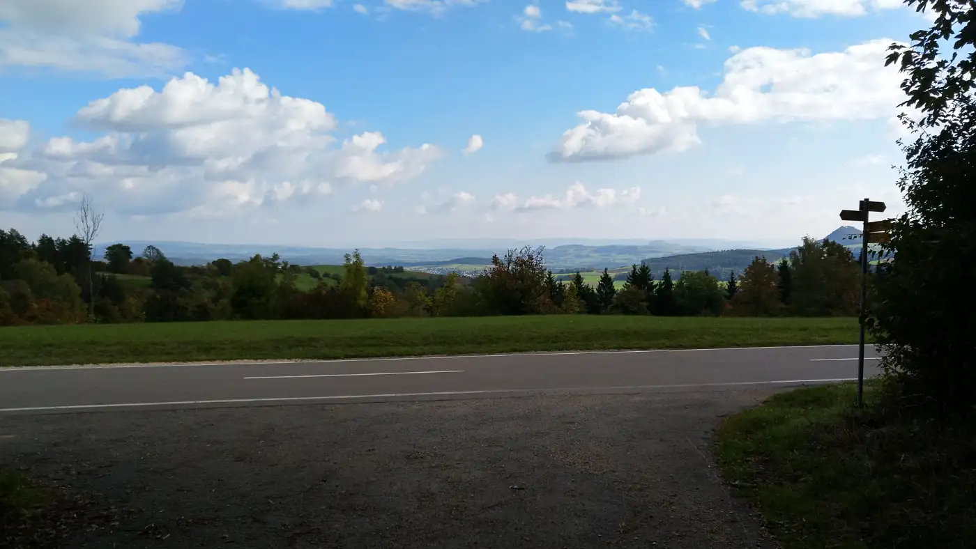 Bildtitel: Blick auf den Hegau mit seinen markanten Vulkanbergen