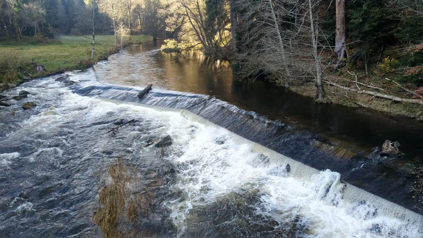 Bildtitel: die Wutach bei der Schattenmühlbrücke