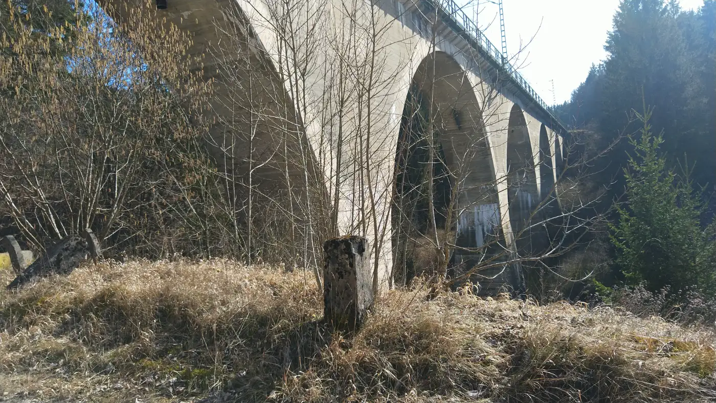 Bildtitel: Eisenbahnviadukt