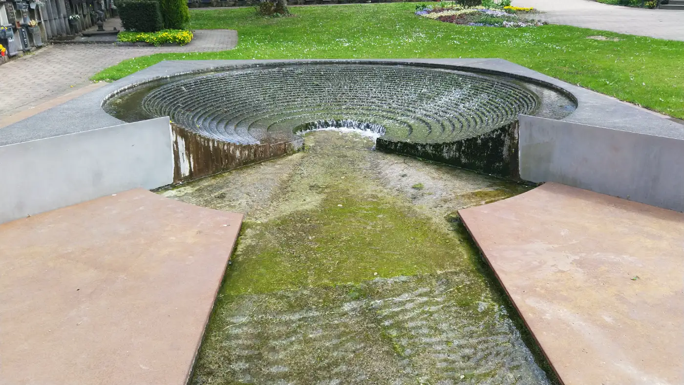 Bildtitel: Altstadtquelle im heutigen Villinger Friedhof