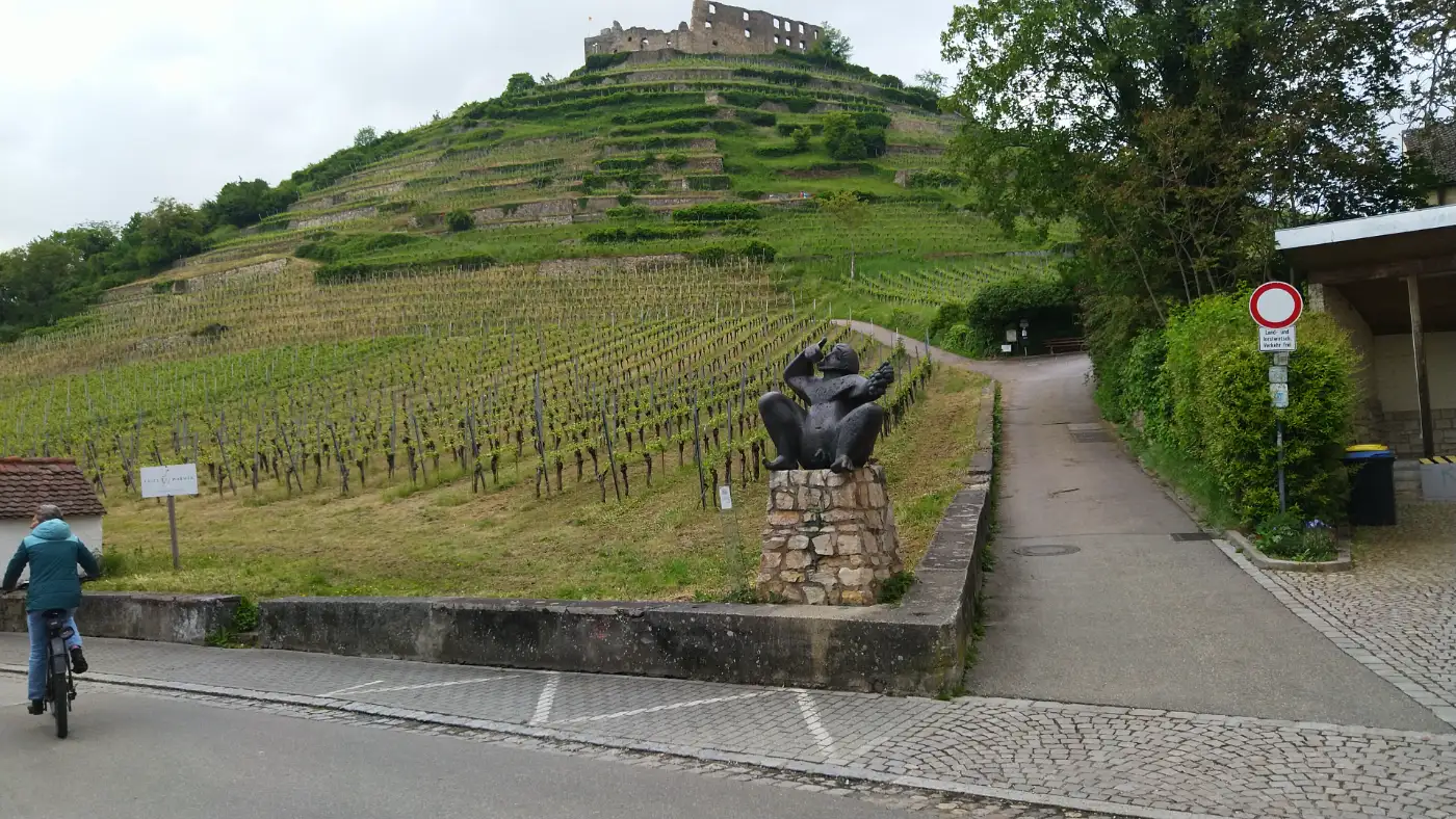 Bildtitel: Bacchus-Statue in Staufen im Breisgau