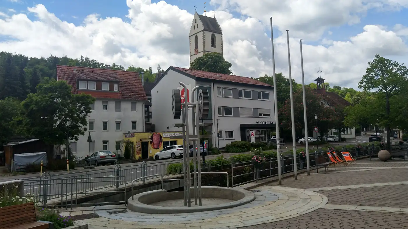 Bildtitel: Ortskern von Aidlingen.und Nikolaikirche