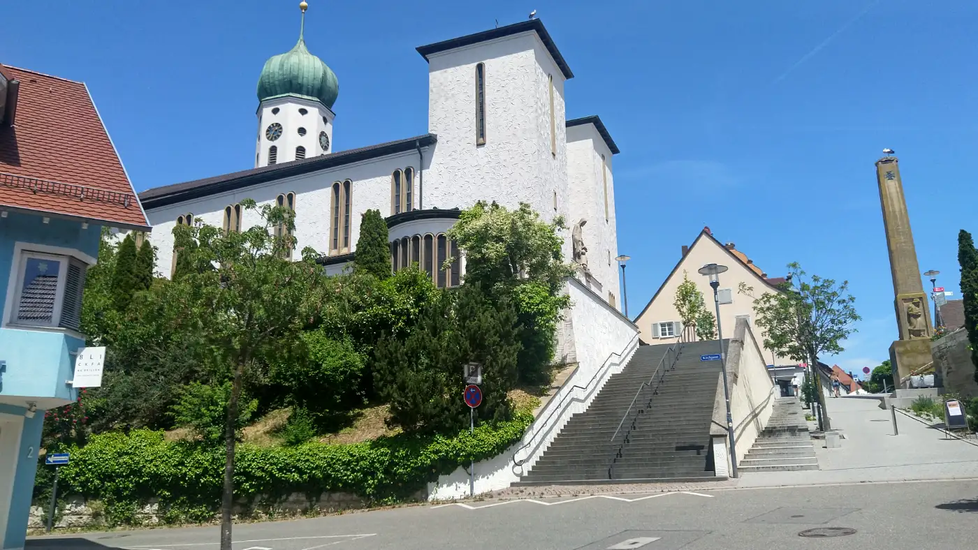 Bildtitel: katholische Pfarrkirche St. Oswald in Stockach
