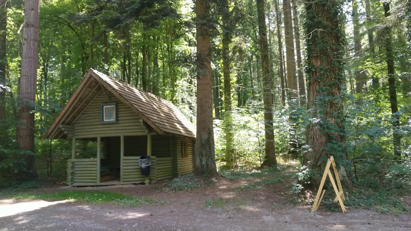 Bildtitel: blaue Hütte