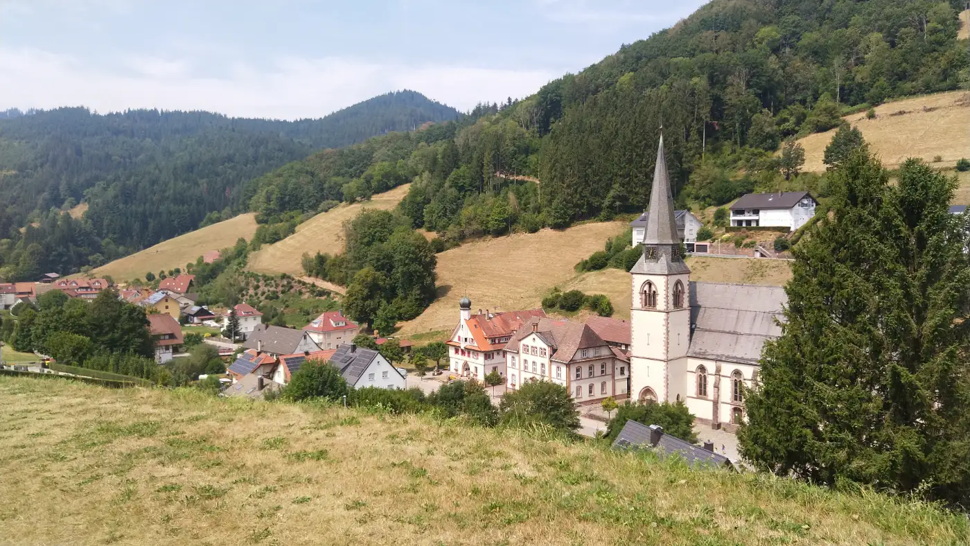 Bildtitel: Pfarrkirche St. Antonius von Bad Griesbach