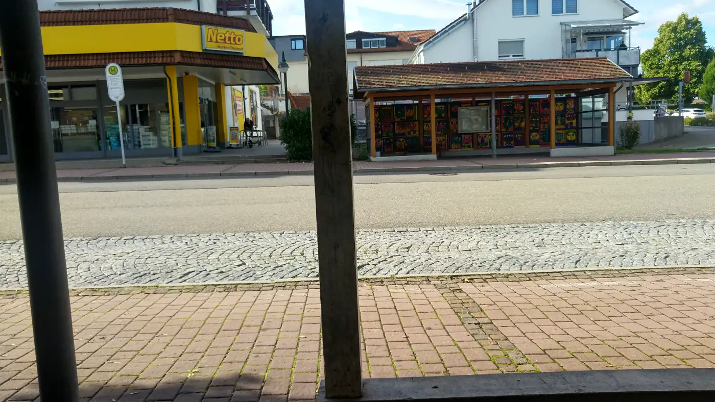 Bildtitel: Bushaltestelle „Loßburg Oberndorfer Str.“