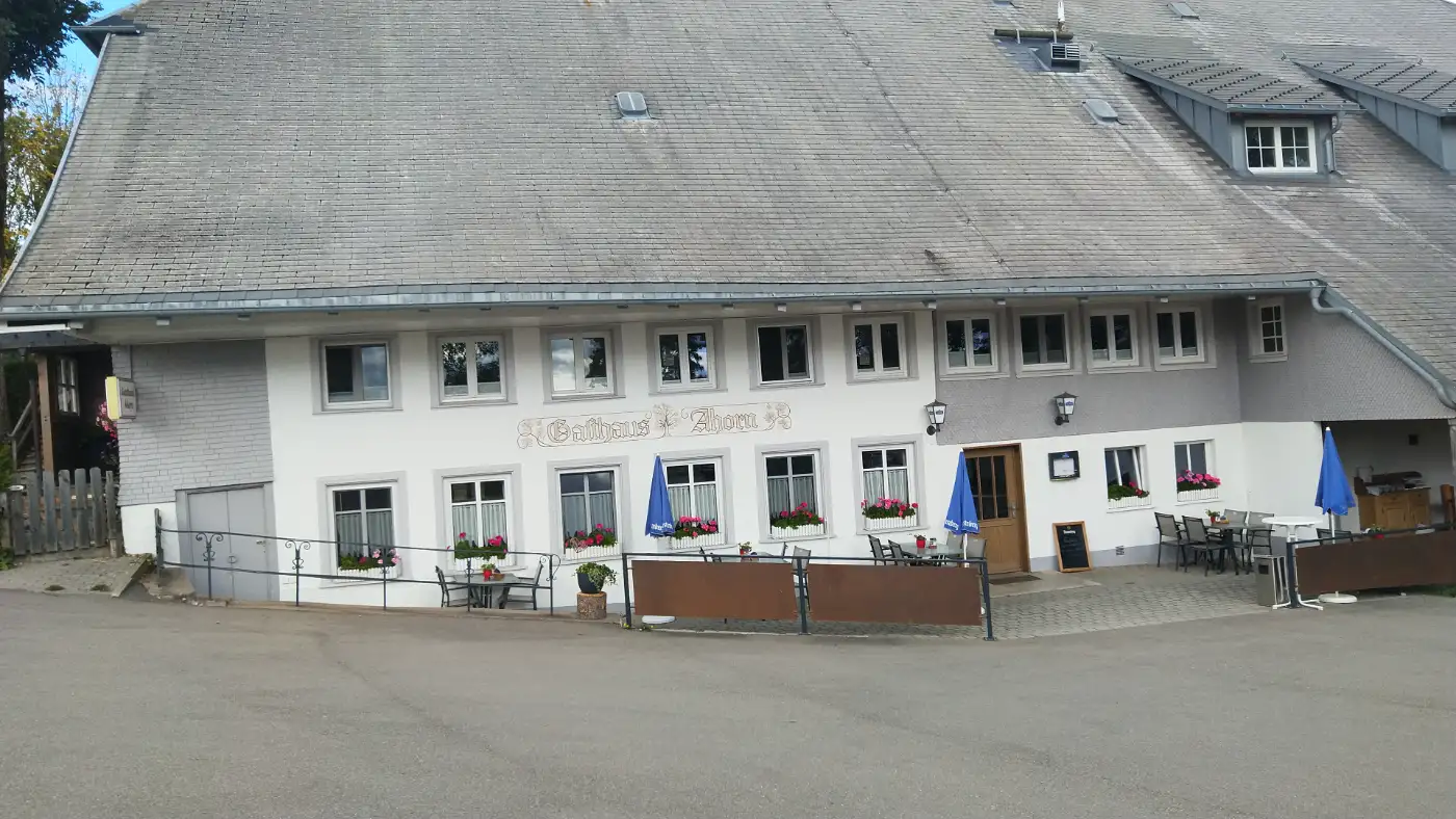 Bildtitel: das historische Gasthaus Ahorn in Schwärzenbach
